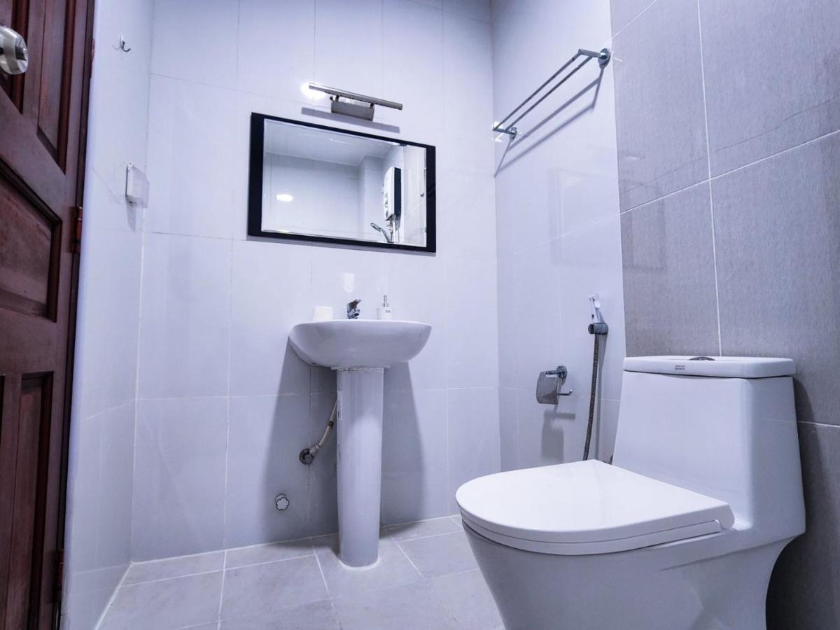 Reef Guest House Мале Экстерьер фото